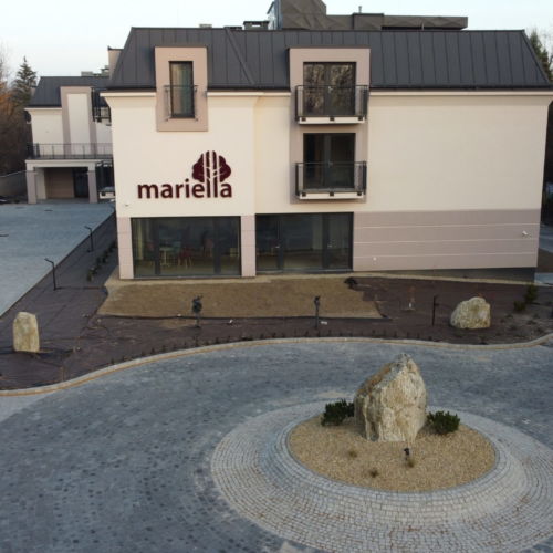 DOM SENIORA MARIELLA